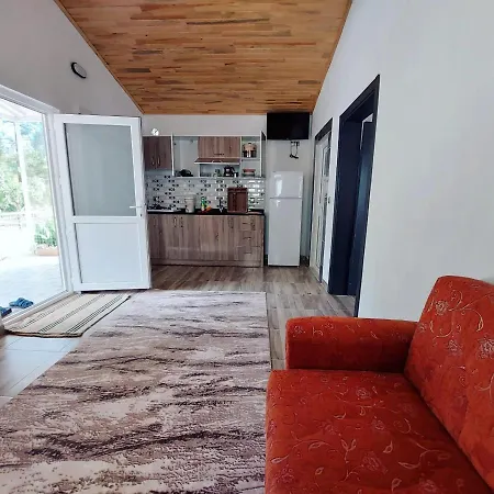 Olympos Yoeruek Otagi Evleri Kumluca